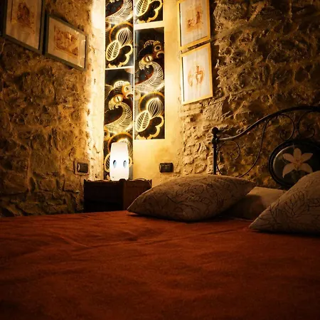 La Rocca Sospesa - Portico Delle Foglie Tatil Evi