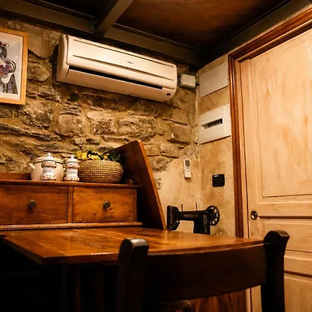 La Rocca Sospesa - Portico Delle Foglie Tatil Evi Apricale